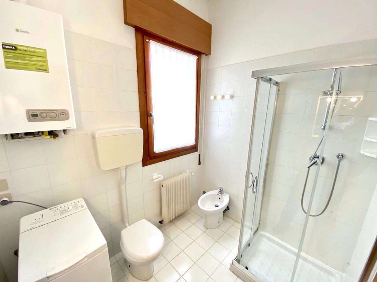 Villa Santin Carraro Immobiliare - Family Apartments Lido di Jesolo Exteriör bild