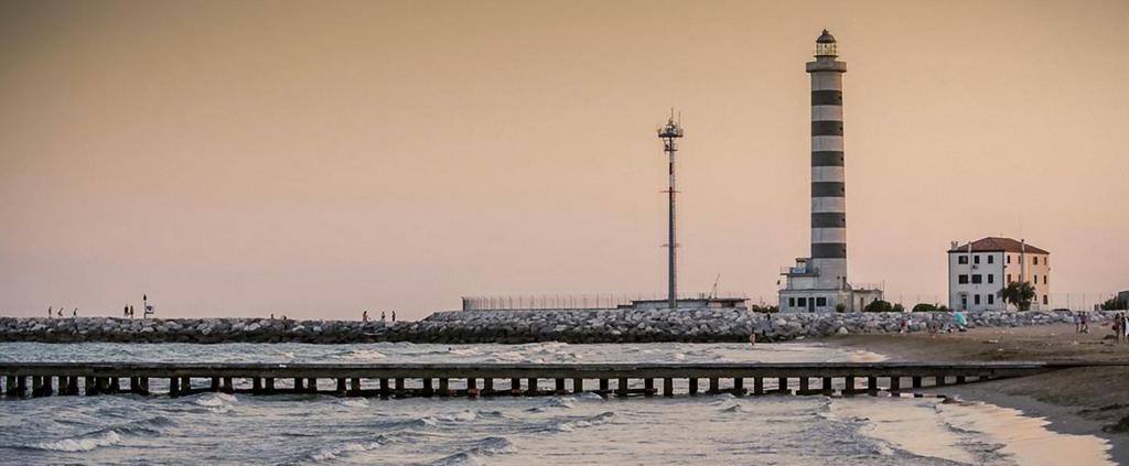 Villa Santin Carraro Immobiliare - Family Apartments Lido di Jesolo Exteriör bild